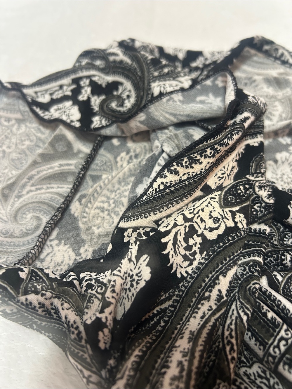 Vintage Y2K Dress Barn Petite XL Boho Paisley Top Black White Cottagecore Flowy - Picture 12 of 13